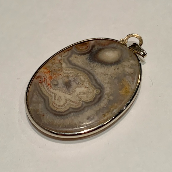 Vintage Laguna Lace Banded Agate Oval Pendant in 12K White Gold 44mm - Picture 8 of 8